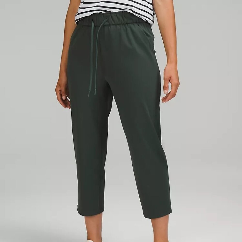 Lululemon Stretch High-Rise Cropped Pant Dark Green